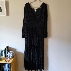 Knox Rose black velvet maxi dress